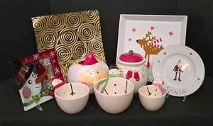 lot 266K image: K - Holiday Dishware Collection with Trays, Cookie Jar, Bowls and Plates