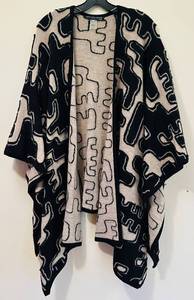 lot 52CC image: Lovely Peruvian Connection Cape Sweater