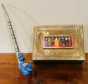 lot 70C image: SR - Guatemalan Silver Tone Box with Worry Dolls and Decorative Blue Ceramic Pipe