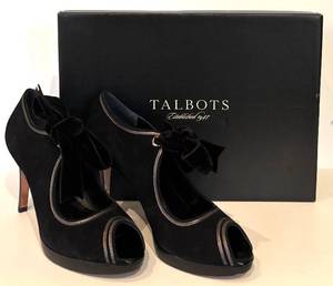 lot 73H image: LR - Talbots Black Velvet High Heel Shoes with Bow Size 6