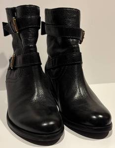 lot 90H image: MBR - Kate Spade Black Leather Ankle Boots Size 6 with Bow Detail