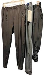 lot 185H image: MBR - Set of 2 Womens Athletic Jogger Pants by Lululemon and Athleta, Size 8