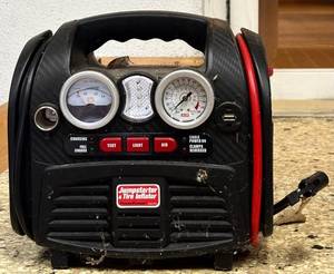 lot 209H image: G - Jumpstarter and Tire Inflator PowerStation PSX3 with Air Compressor