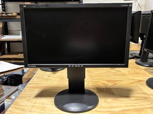 lot 19 image: VG2028 WM Computer Monitor 20