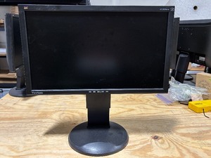 lot 30 image: VG2028 WM Computer Monitor 20