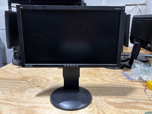 lot 33 image: VG2028 WM Computer Monitor 20