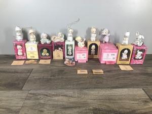 lot 223 image: Lot of 10 Precious Moments Christmas Ornaments with Boxes