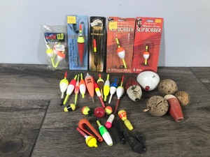 lot 229 image: Lot of New and Collectible Fishing Bobbers