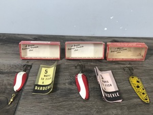lot 259 image: 3 - Collectible Eppinger Dardevle Fishing Lure with Boxes