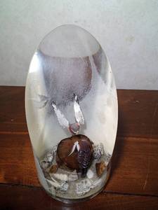lot 82 image: Vintage Lucite paperweight of hand painted owl and woodpecker at the seashore inside