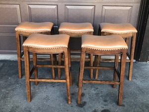 lot 10 image: 5 Wooden Bar Stools with Cushioned Tops - Smoke Free