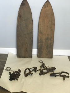 lot 307 image: 2 - Vintage Wooden Fur Stretchers & 4 Traps