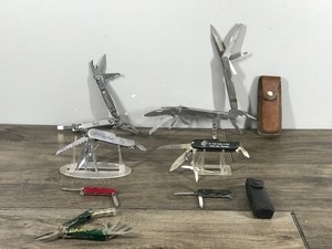 lot 338 image: Leatherman and Multi Tool Knives - see description for more info