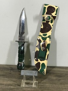 lot 339 image: Vintage Camo 420 Stainless Steel Taiwan Survival m Hunting Knife with Compass & Packet of Supplies (fishing line with hooks, matches & More)