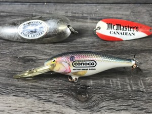 lot 355 image: Lot of 3 Collectible Advertisement Fishing Lures - Minnesota State Lottery - McMasters Canadian & Conoco