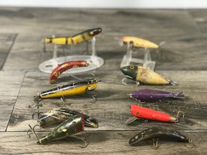 lot 361 image: Lot of 10 Wooden Collectible Fishing Lures - see description for more info