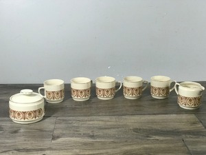 lot 374 image: Vintage Dishware Kun-Lun  5 Coffee Cups, Sugar Bowl and Creamer