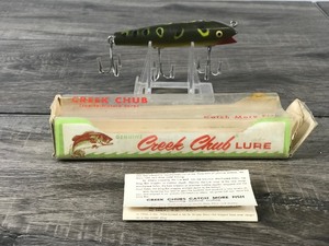 lot 398 image: Collectible Wooden Creek Chub Darter Fishing Lure in Box