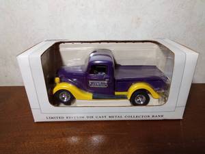 lot 90 image: Westling Manufacturing Limited Edition 1937 Ford die cast collector truck bank