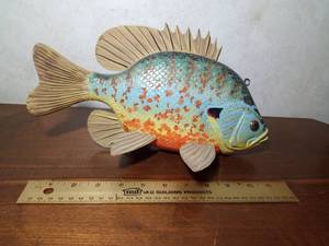 lot 93 image: 09 Large Hand carved signed Sunfish spearing decoy by R. Whittier