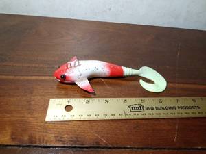 lot 96 image: Wood fish spearing decoy with metal fins and rubber tail