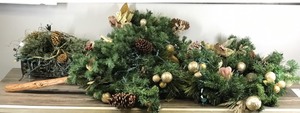 lot 437 image: Christmas Decorations - Very Long Wrap Around Wreath With Lights & Decorations - Metal Basket with Lights and Decor and More