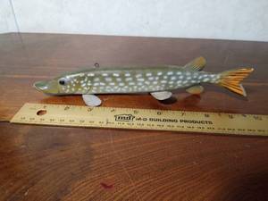 lot 141 image: Northern spearing decoy with metal fins