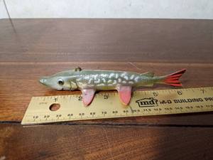 lot 148 image: Northern fish spearing decoy