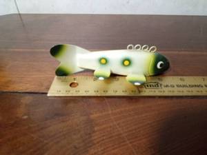 lot 151 image: Signed hand carved wood fish decoy with metal fins by Brad Lange