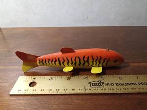 lot 164 image: 09 Signed hand carved wood fish spearing decoy by J Muzik