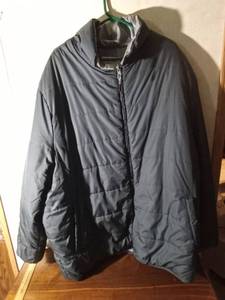 lot 166 image: Quilted mens jacket