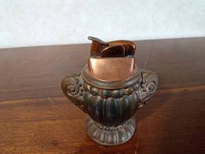 lot 186 image: Vintage copper lighter