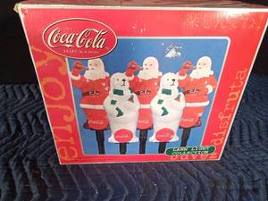 lot 122 image: New Coca-Cola Christmas lighted lawn stakes