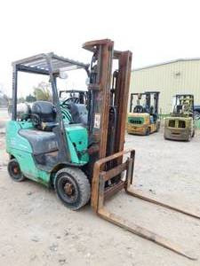 lot 3 image: 2005 Mitsubishi FG18N 3500lb LP Forklift