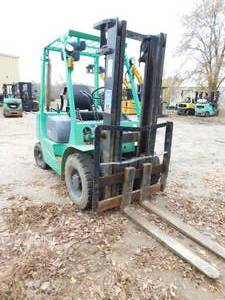 lot 4 image: 1994 Mitsubishi FG20 4000lb LP Forklift - For Repair