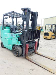 lot 6 image: 2004 Mitsubishi FGC40KS 8000lb LP Forklift