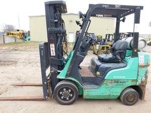 lot 7 image: 2013 Mitsubishi FGC25N 5000lb LP Forklift
