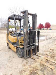 lot 9 image: 2000 Cat GC25K 5000lb LP Forklift
