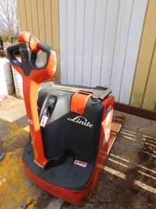 lot 30 image: 2016 Linde T20 Electric Pallet Jack - For Parts or Repair