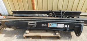 lot 43 image: Hyundai Forklift Mast