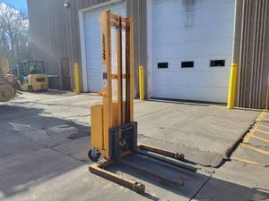 lot 46 image: 1996 Multiton SM20-130 Push Around Stacker