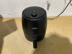 lot 119 image: BELLA 2 qt Manual Air Fryer Oven and 5-in-1 Multicooker with Removable Nonstick and Dishwasher Safe Crisping Tray and Basket, 1200 Watt Heating System, Matte Black