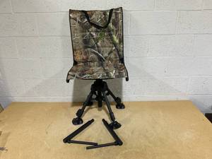 lot 252 image: Sophia & William Hunting Chair for Blinds 360° Silent Swivel Stability & Comfort Blind Chair with Pedals & Armrest, Camouflage