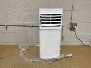 lot 84 image: Vissani 5,000 BTU 115-Volt 3-in-1 Portable Air Conditioner Unit Cools up to 150 sq. ft. with Dehumidifier and Remote in White