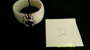 lot 32 image: 60 Bracelets New Fashion Jewelry Lot