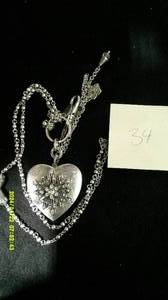 lot 34 image: 29 Necklaces New Fashion Jewelry Lot