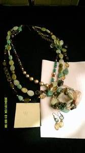 lot 41 image: 14 Necklaces &amp Earrings New Fashion Jewelry Lot