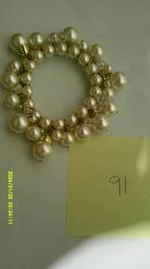 lot 109 image: 40 Necklaces New Fashion Jewelry Lot