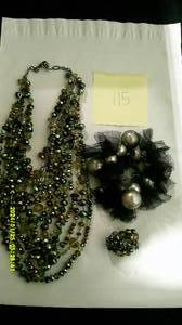 lot 133 image: 36 Assorted Jewelry