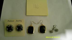 lot 134 image: 70 Assorted Earrings &amp Necklaces New Fashion Jewelry Lot
